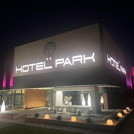 Opoczno Hotel Park מראה חיצוני תמונה