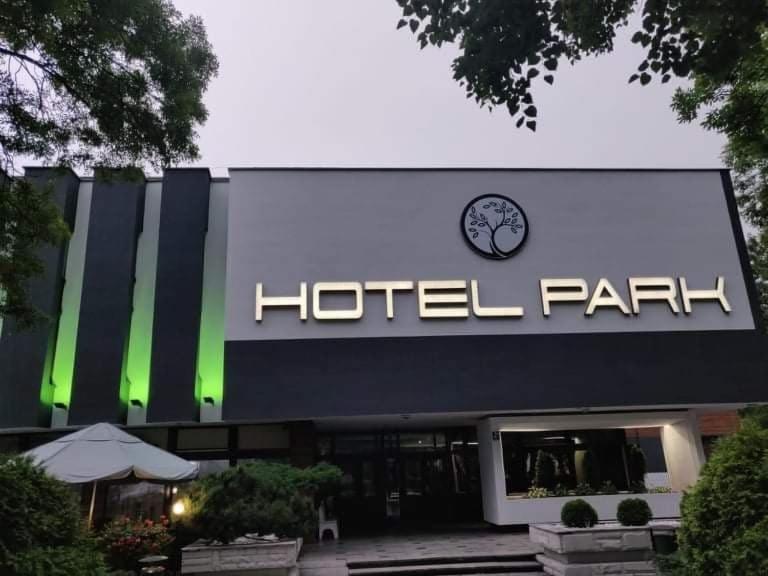 Opoczno Hotel Park מראה חיצוני תמונה
