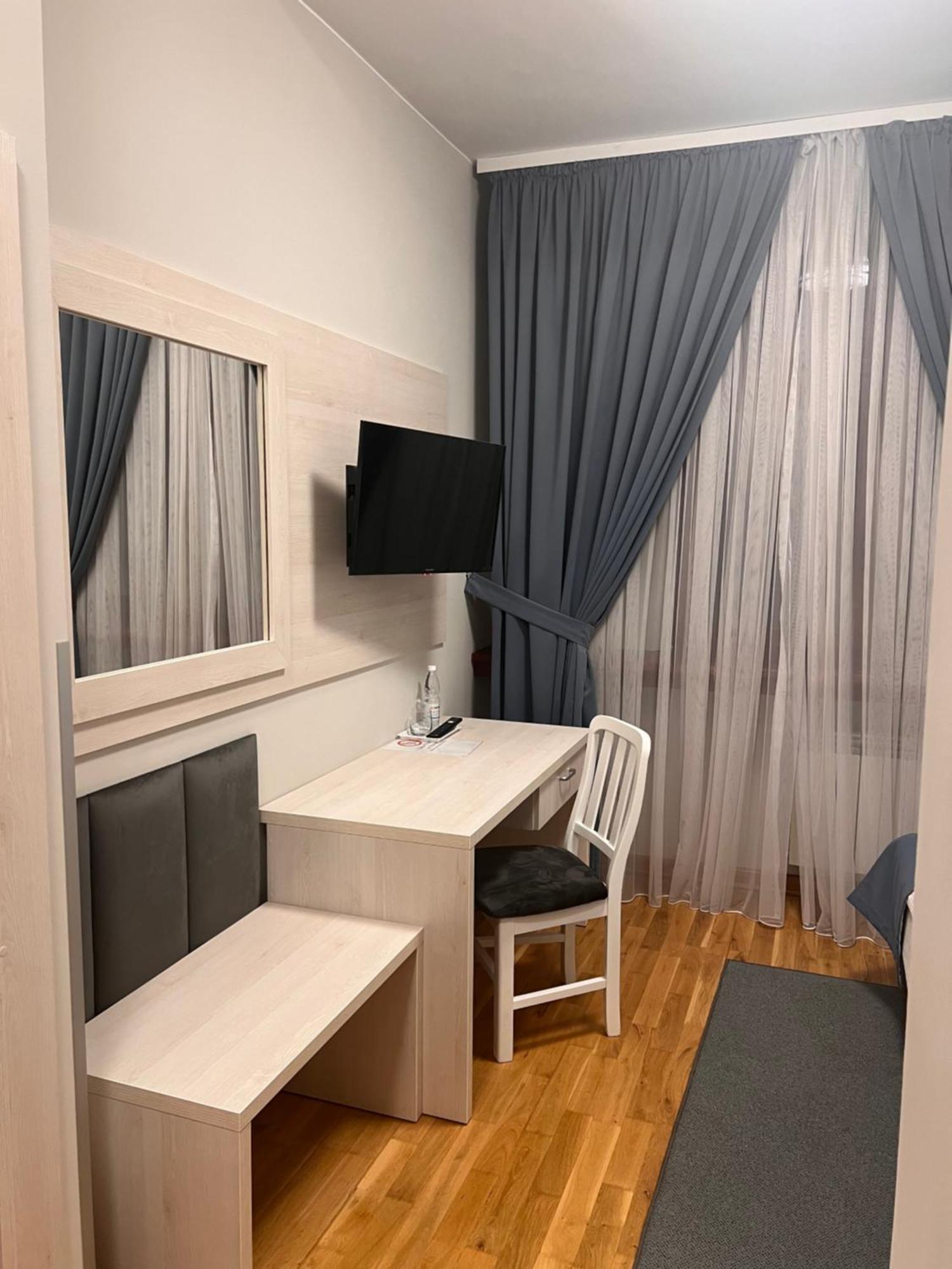 Opoczno Hotel Park מראה חיצוני תמונה