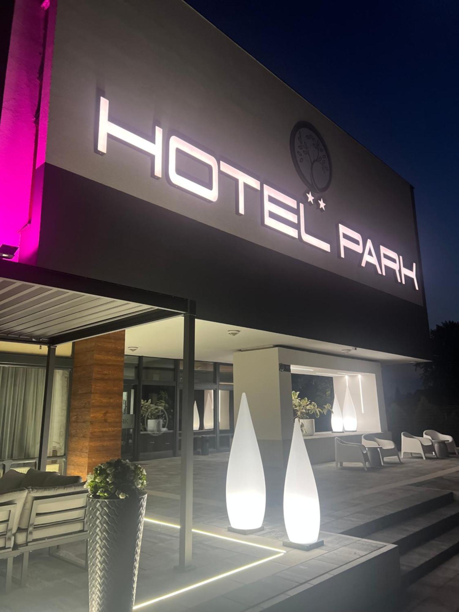 Opoczno Hotel Park מראה חיצוני תמונה